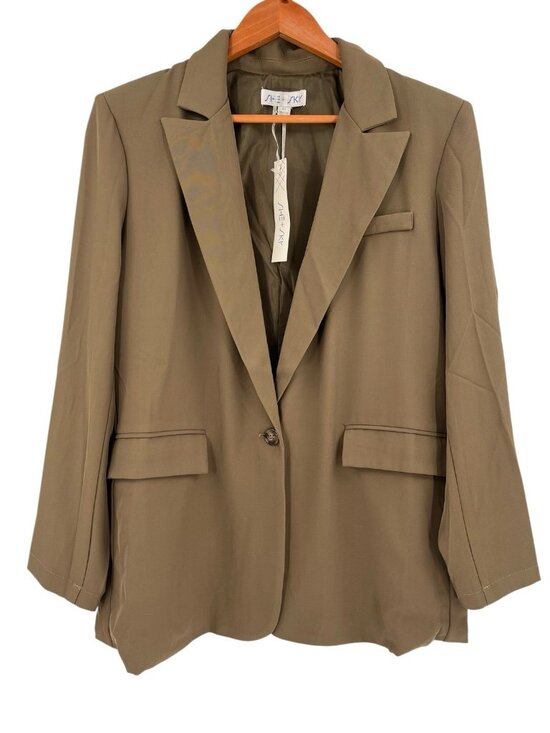 She + Sky Jackets & Blazers - SHE + SKY Women's Olive Green Lightweight Silky Look Blazer NWT Medium